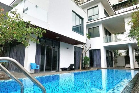 Villa for rent in Ngu Hanh Son - Swimming pool