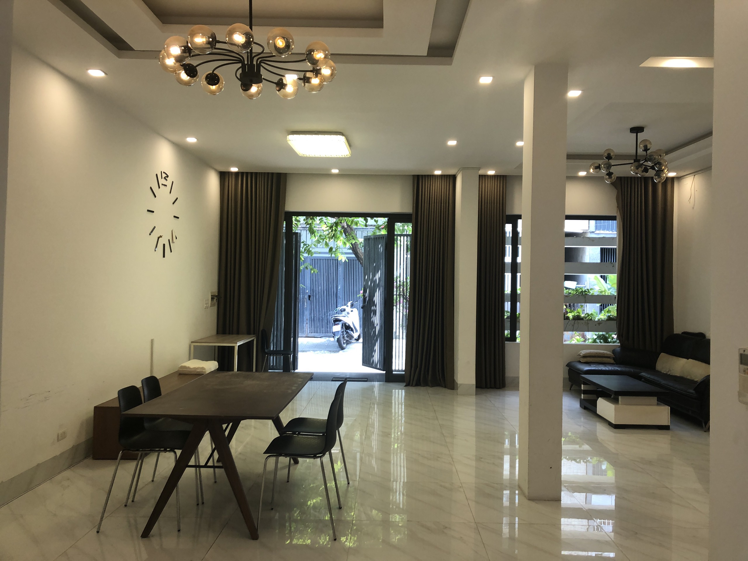 New house for rent with 3 bedrooms, 3 WC, large balcony, location in My An, Da Nang H229N